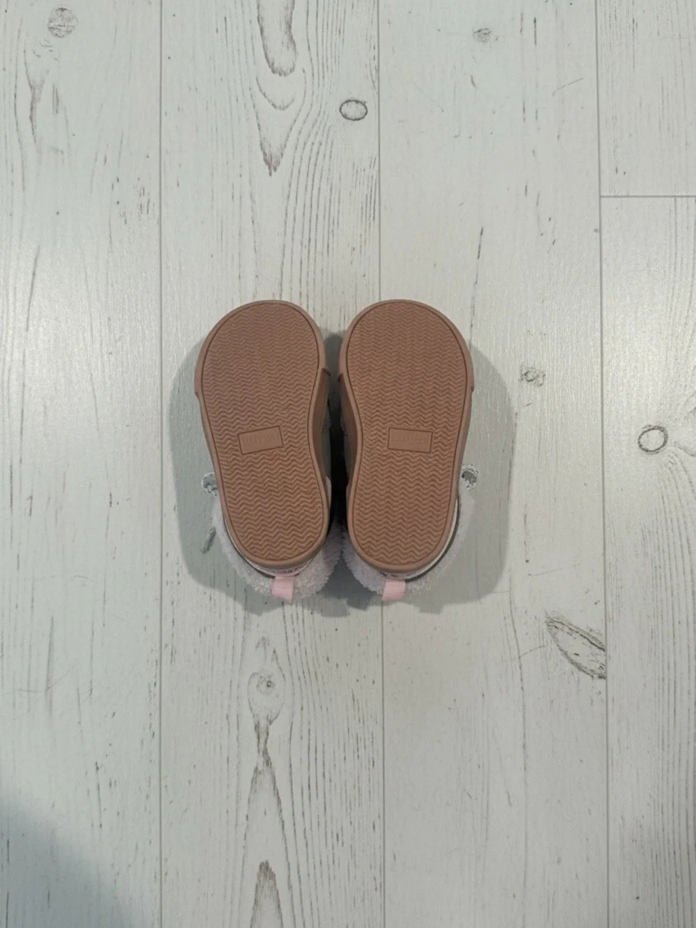 Lot of 4 - girls Shoes size 7, Crocs, H&M, etc